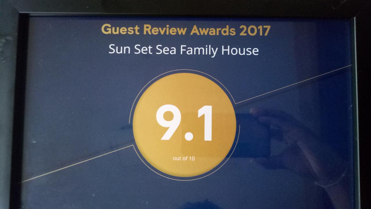웰리가마 Sun Set Sea Family House B&B 외부 사진